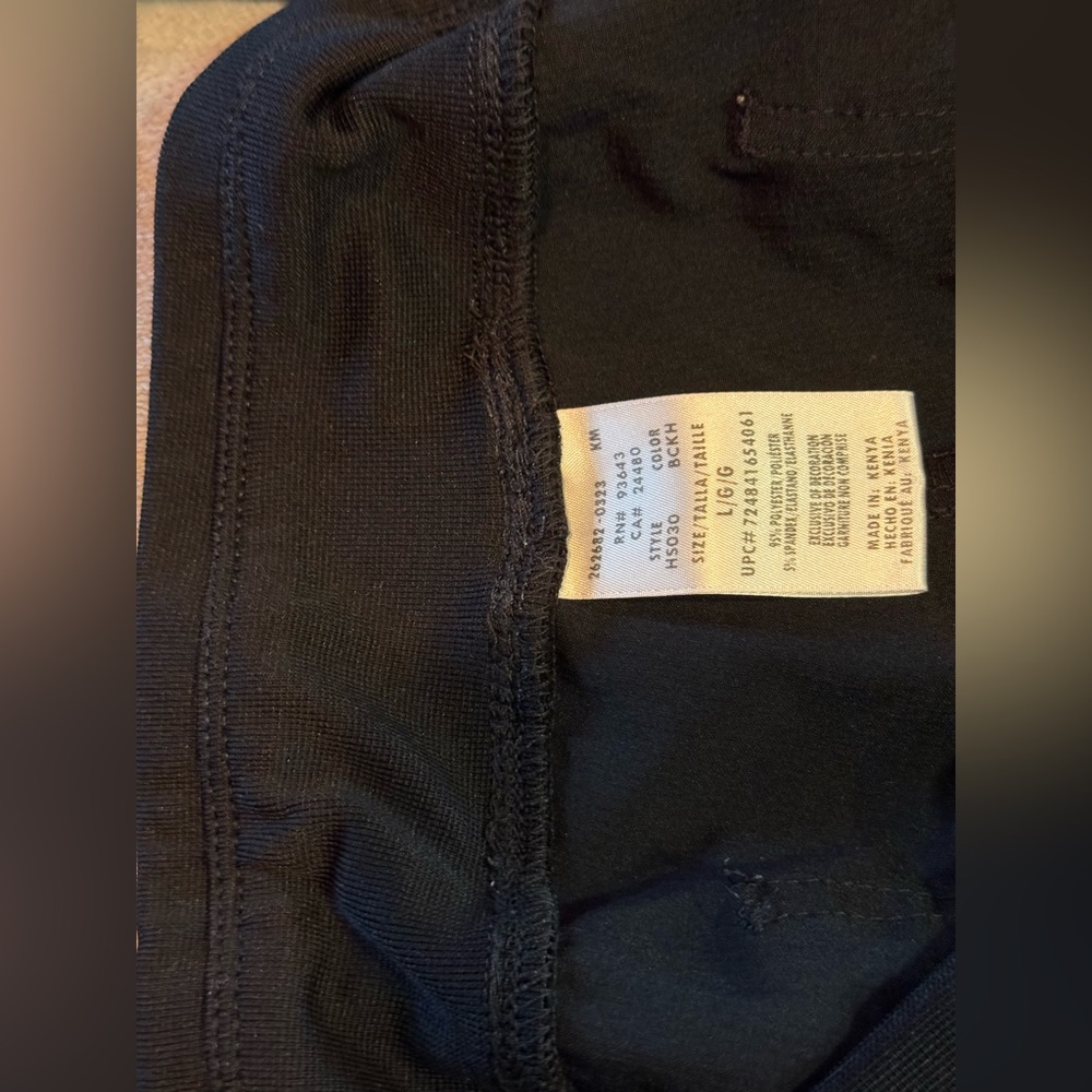 Heart and Soul jogger scrub pants. Black size Large.